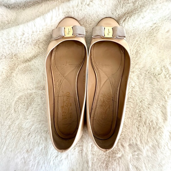 Salvatore Ferragamo 9 1/2 patent leather ballet sandals slippers pre-loved $800 - Picture 4 of 11